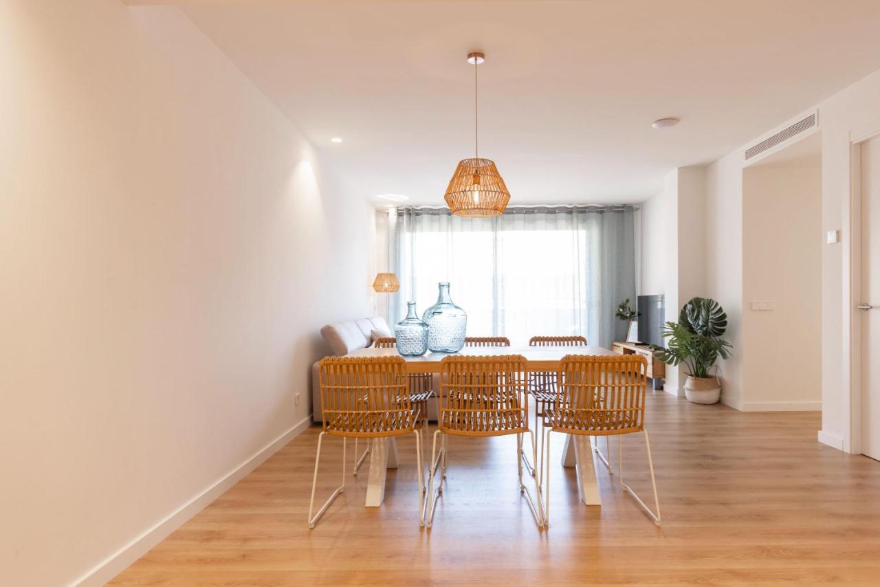Bravissimo Falco, 3 Bedrooms And Balcony Girona Bagian luar foto